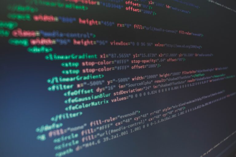 Shopify vs WooCommerce – Which is Better & Why